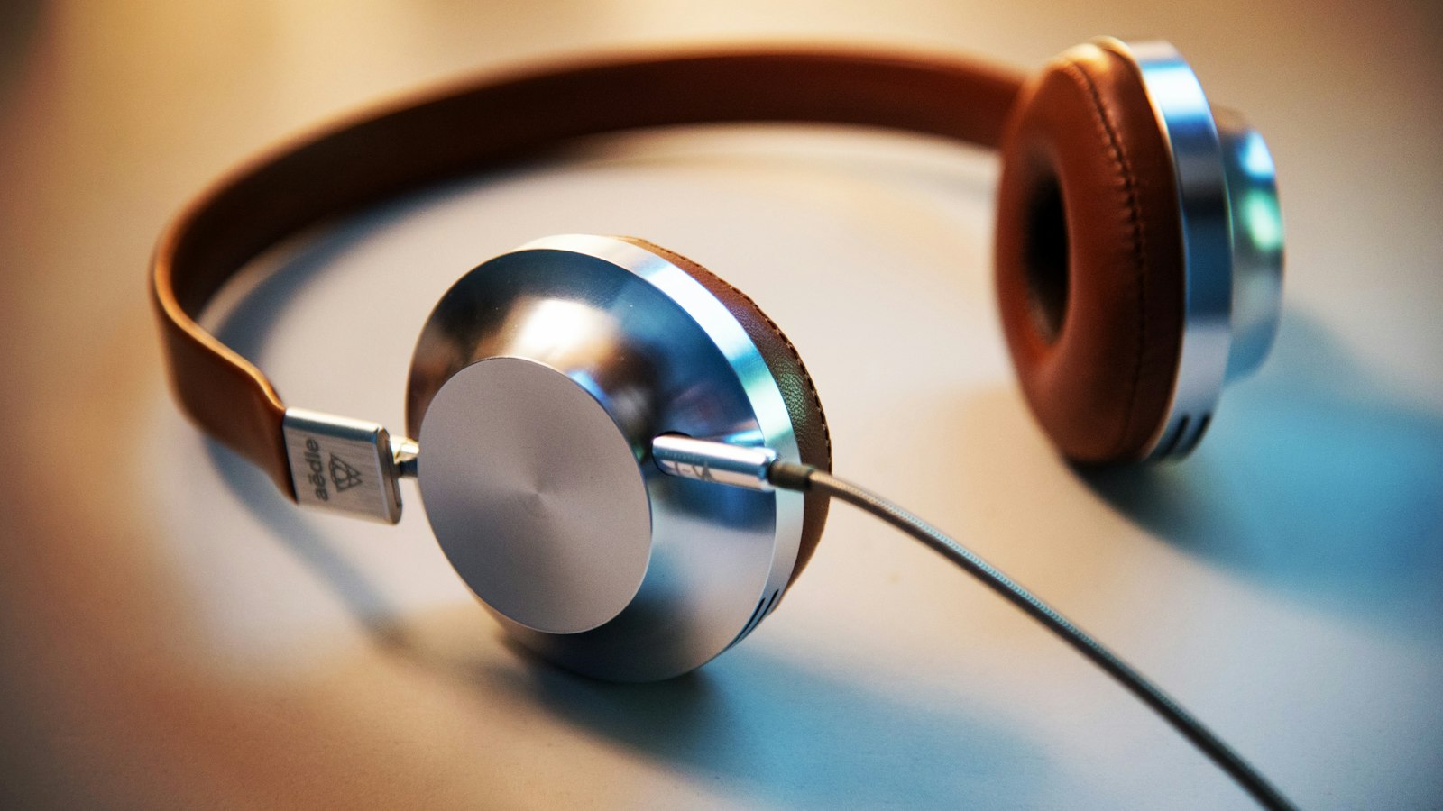 米津玄師のアルバムをサブスクで全曲通して聴く方法！おすすめ配信サービスと音質比較